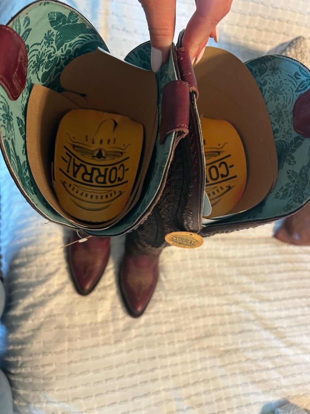 Corral Burgundy and Black Embroidered Women's Cowboy Boots - Picture 4 of 6